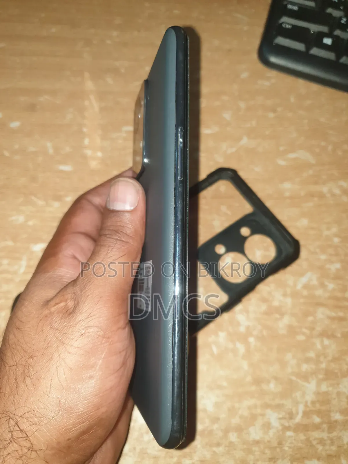 ওয়ানপ্লাস নর্ড টুটি ১২৮ জিবি কালো
