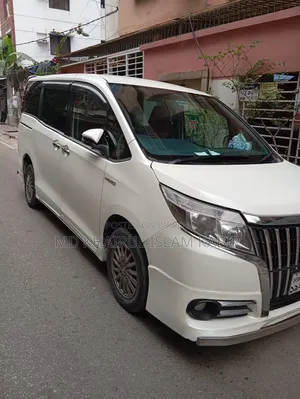 Toyota Noah 2015 White