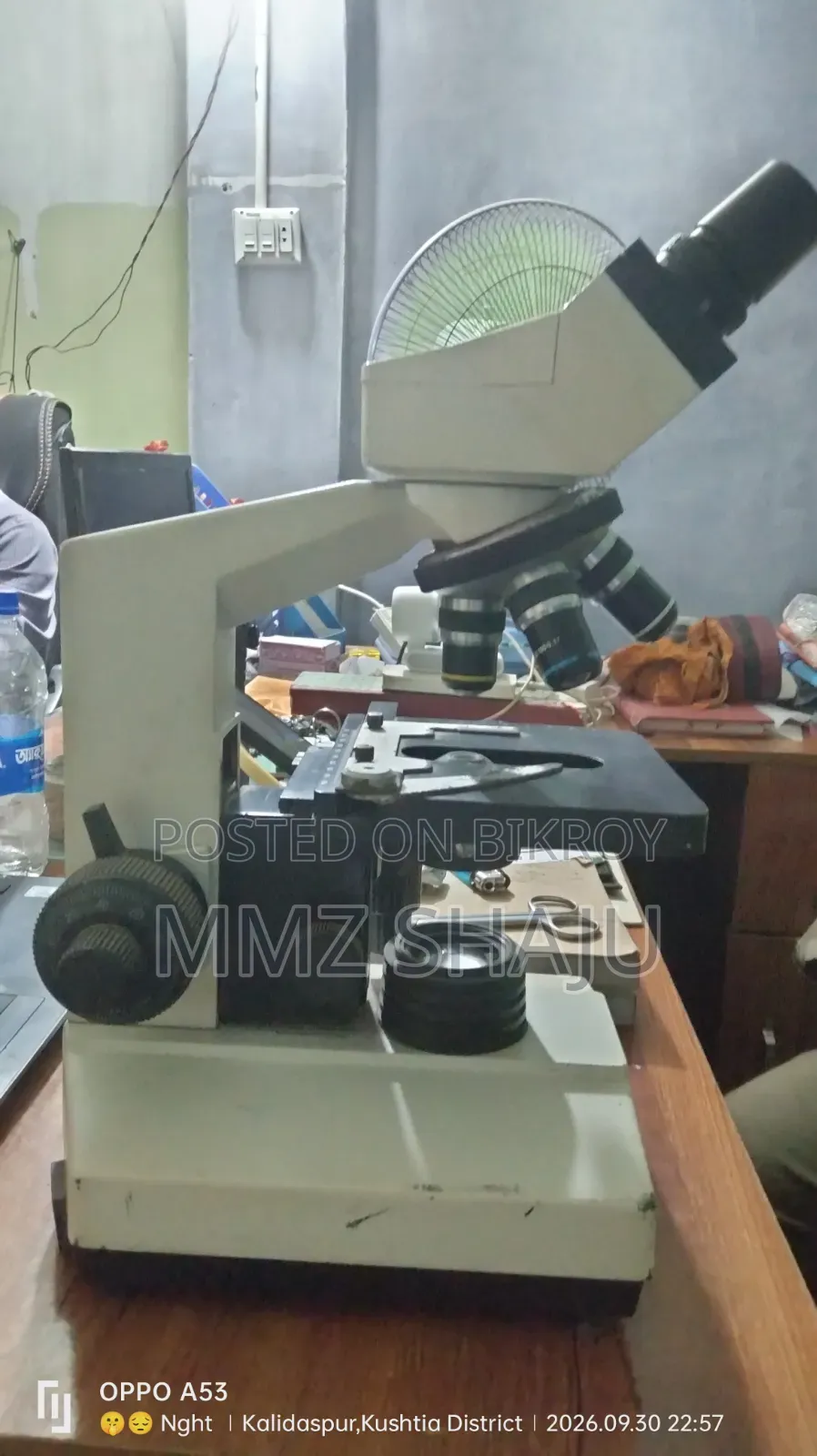 Microscope