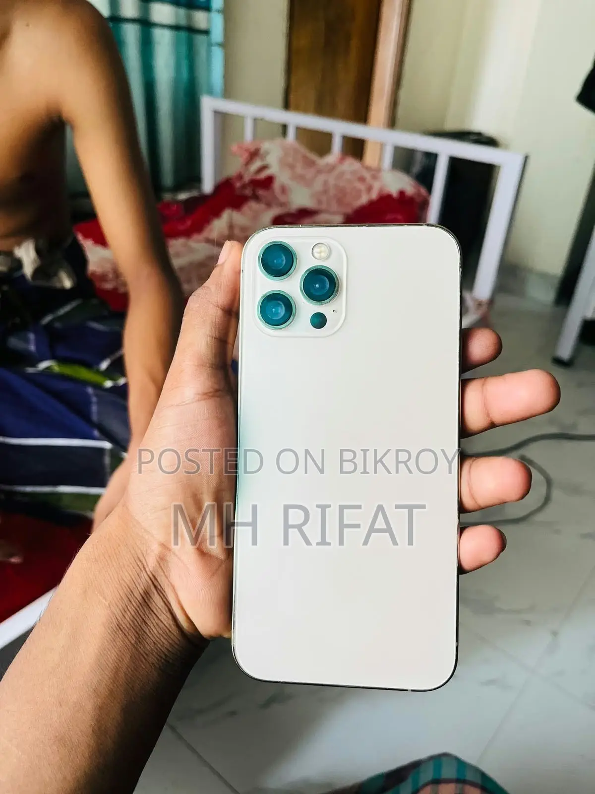 অ্যাপল আইফোন ১২ প্রো ম্যাক্স ১২৮ জিবি গোল্ড