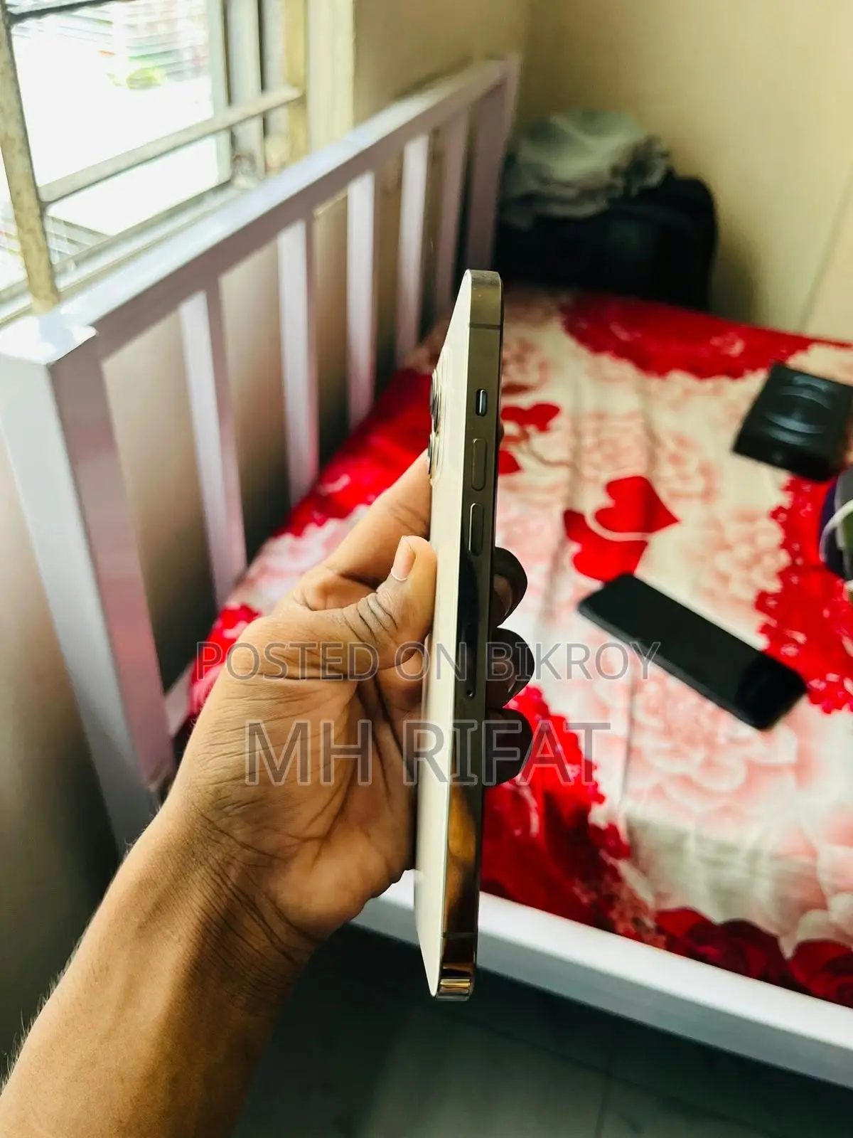 অ্যাপল আইফোন ১২ প্রো ম্যাক্স ১২৮ জিবি গোল্ড