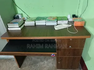 কম্পিউটার ডেস্ক, টেবিল/স্টাডি টেবিল
