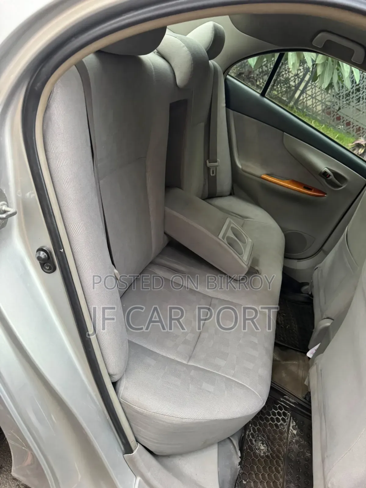 Toyota Axio 1.5 G 2WD 2010 Silver