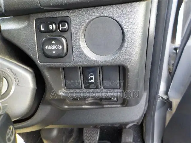 New Toyota HiAce 2020 Silver