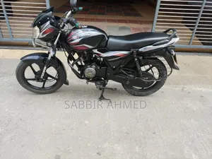 বাজাজ ডিসকভার ১০০ ২০১৮ ব্ল্যাক