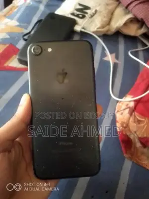 অ্যাপল আইফোন ৭ ৩২ জিবি কালো