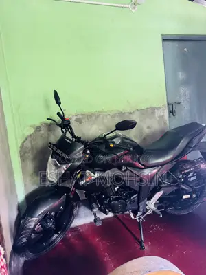 নতুন সুজুকি জিক্সার ২০২৫ কালো
