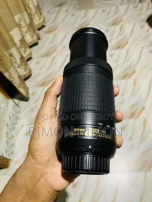 নিকন ৭০-৩০০ ডিএক্স ভিআর