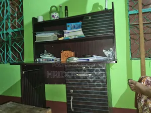 পড়ার টেবিল বিক্রয় করা হবে