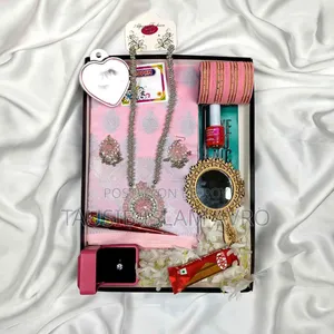Saree Gift Combo Box - 11 in 1 Full Package