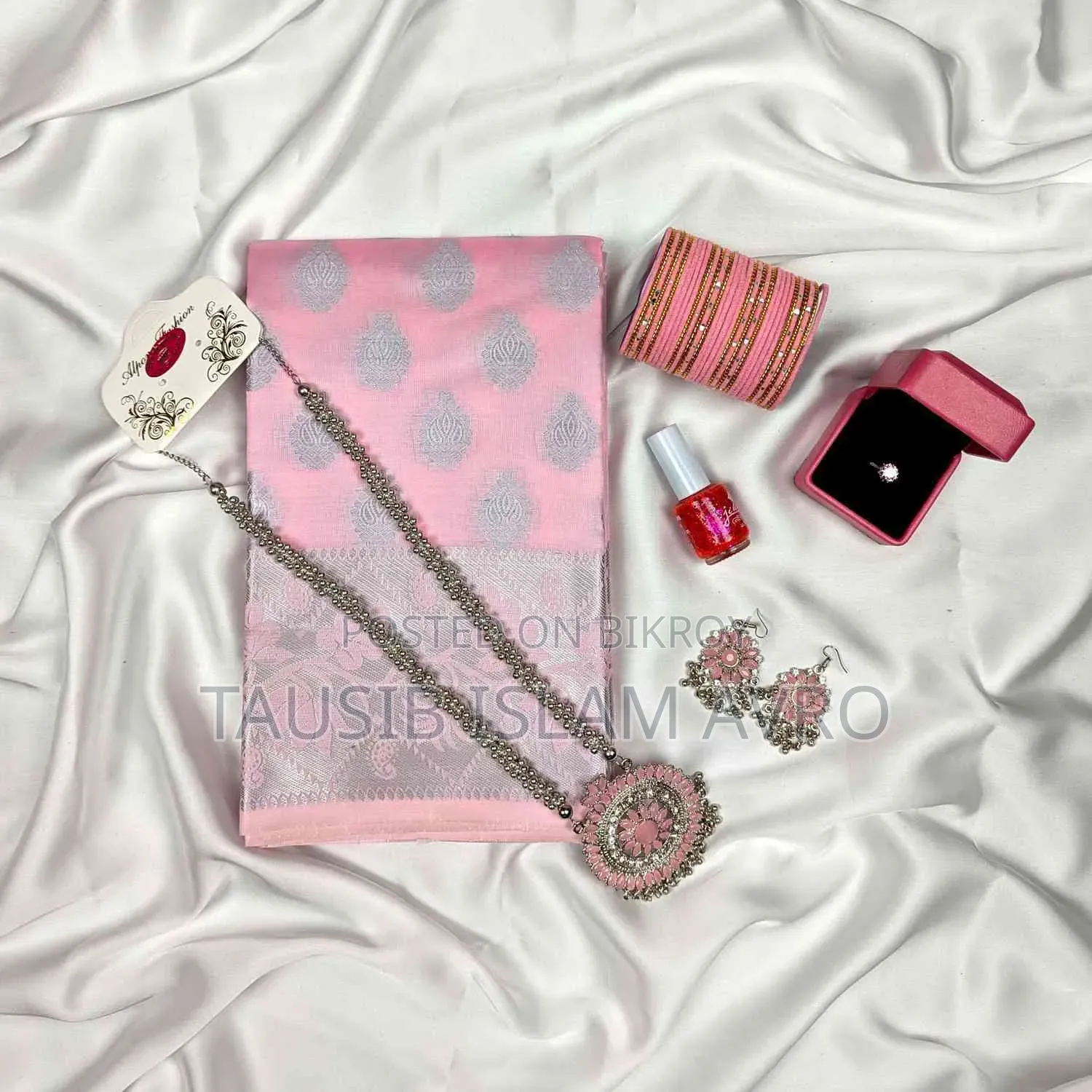 Saree Gift Combo Box - 11 in 1 Full Package
