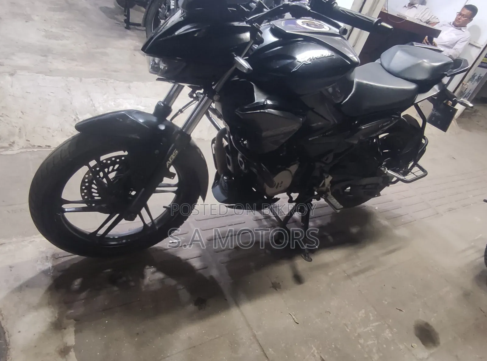Hero Xtreme 125R 2025 Black