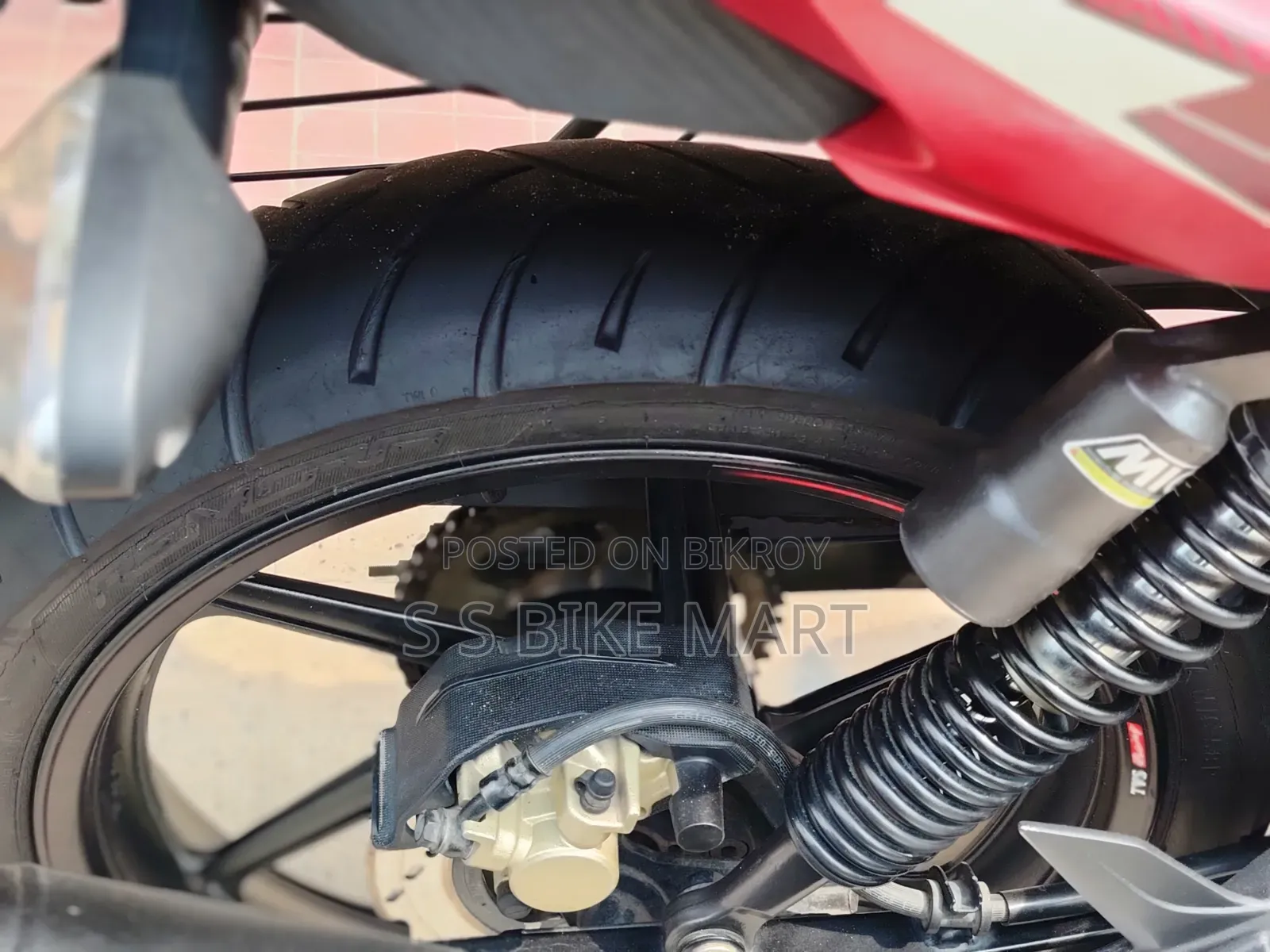 TVS Apache RTR 160 2V ABS 2023 Red
