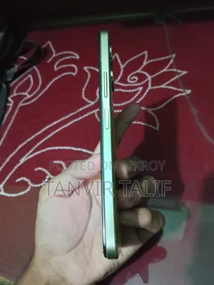 Vivo Y16 64 GB Yellow