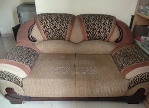 ৩সেট সুন্দর ও মজবুত সোফা বিক্রি হবে।