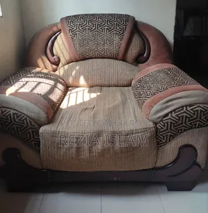৩সেট সুন্দর ও মজবুত সোফা বিক্রি হবে।