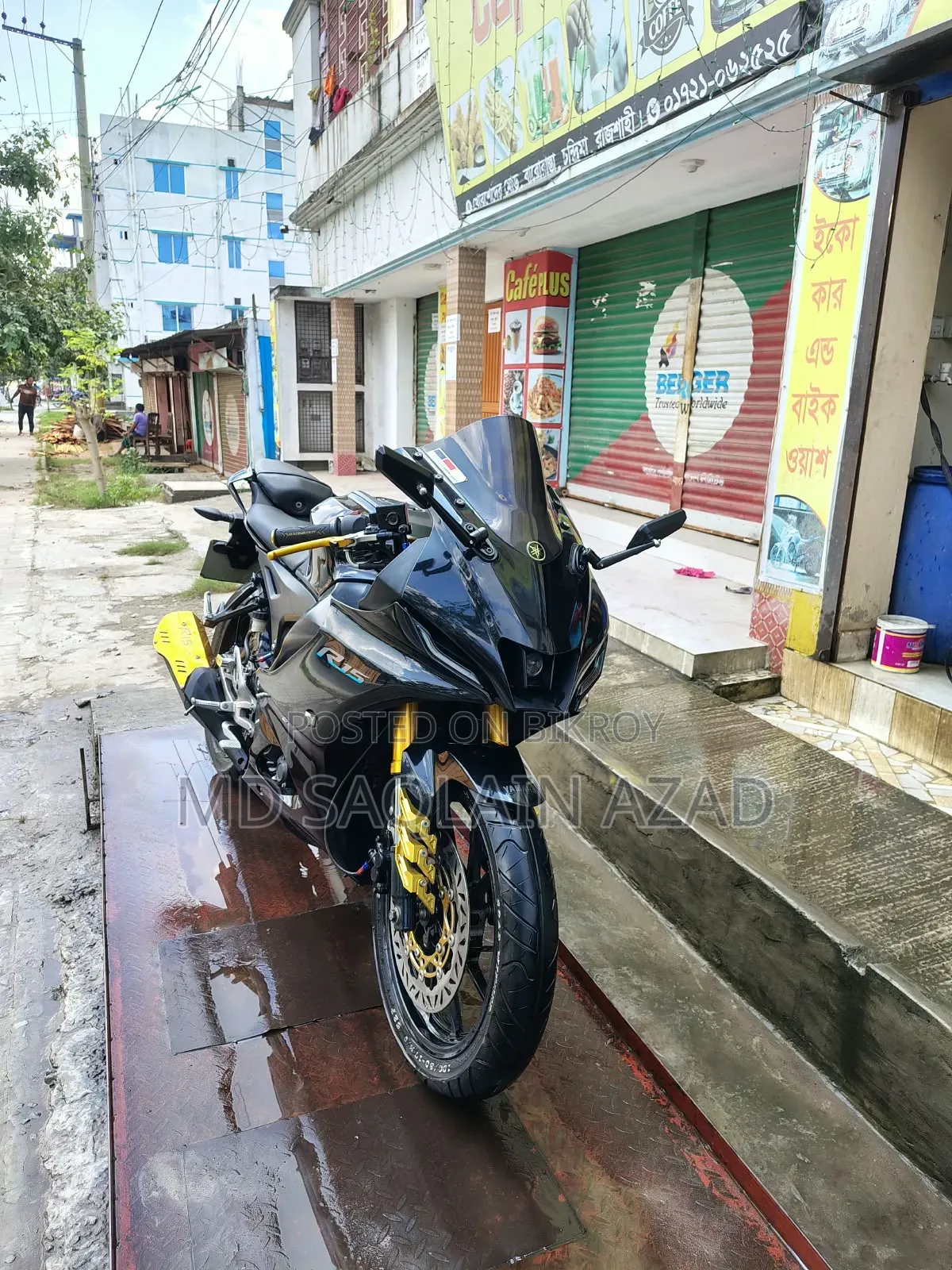 ইয়ামাহা আর১৫এম ২০২৩ কালো
