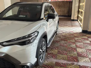 Toyota Corolla Nightshade 2022 Off white