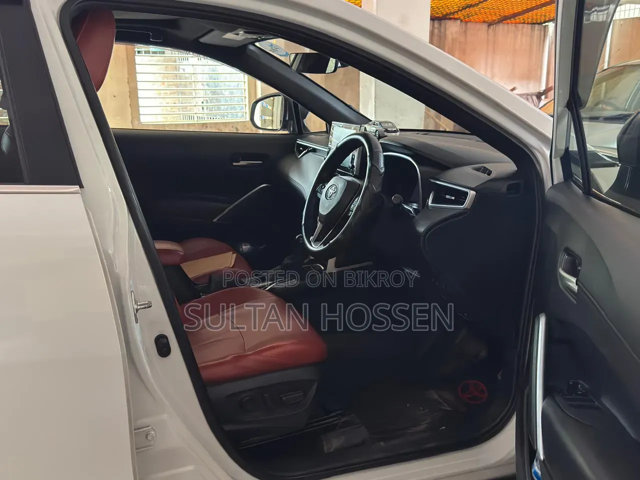 Toyota Corolla Nightshade 2022 Off white