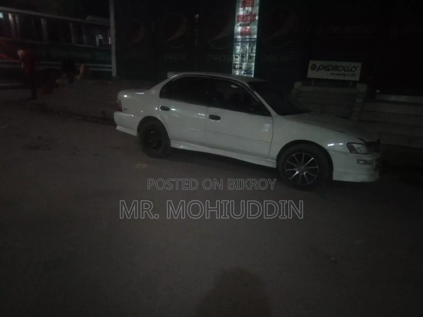 Toyota Corolla 1994 White