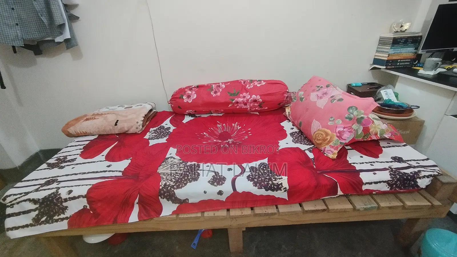 Single Bed (Length- 78" & Width- 42")