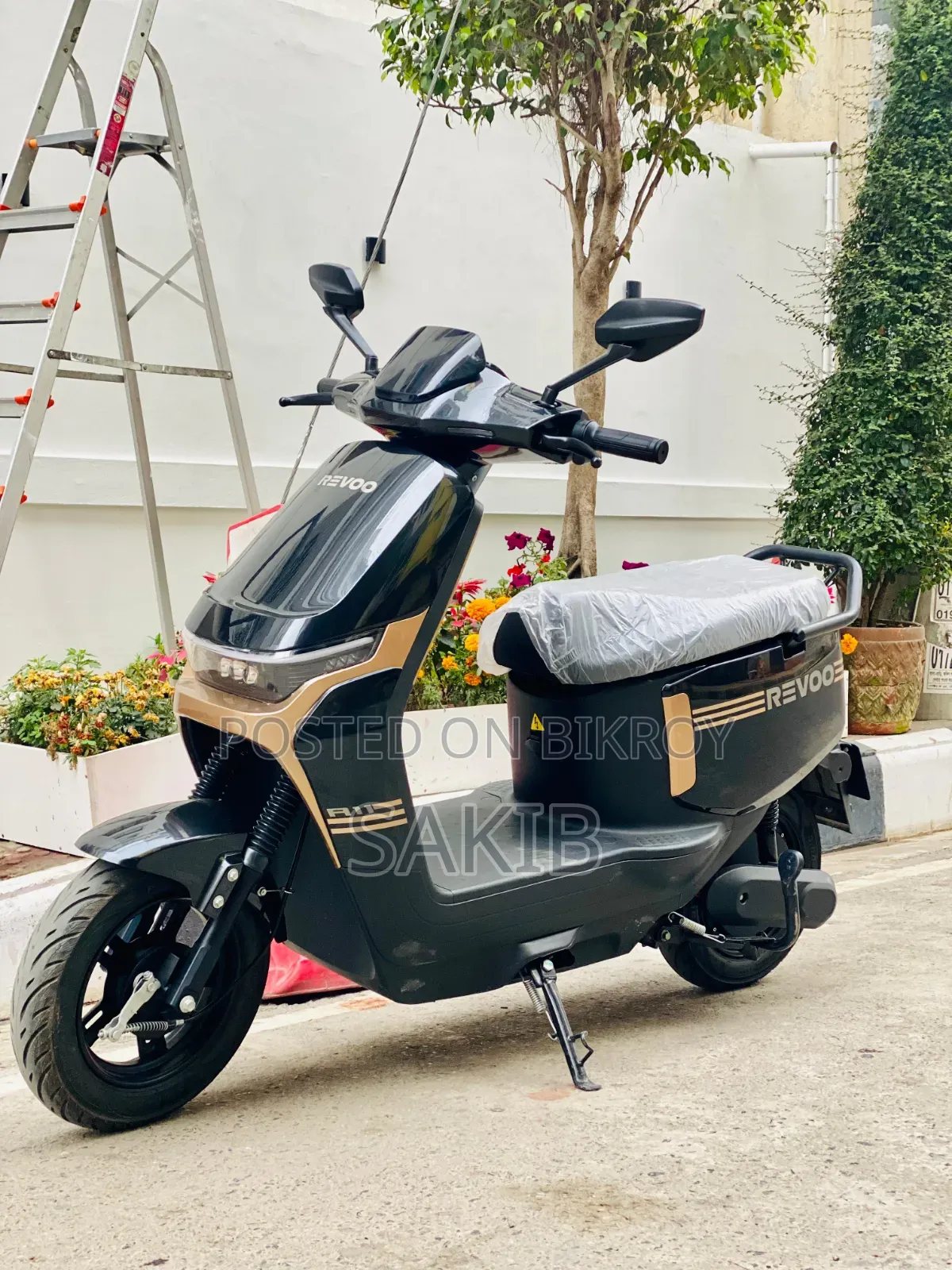 New Revoo A11 2026 Black