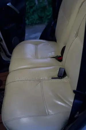টয়োটা RAV4 ৪-সিলিন্ডার ফোর-হুইল ড্রাইভ ২০০৬ পার্ল