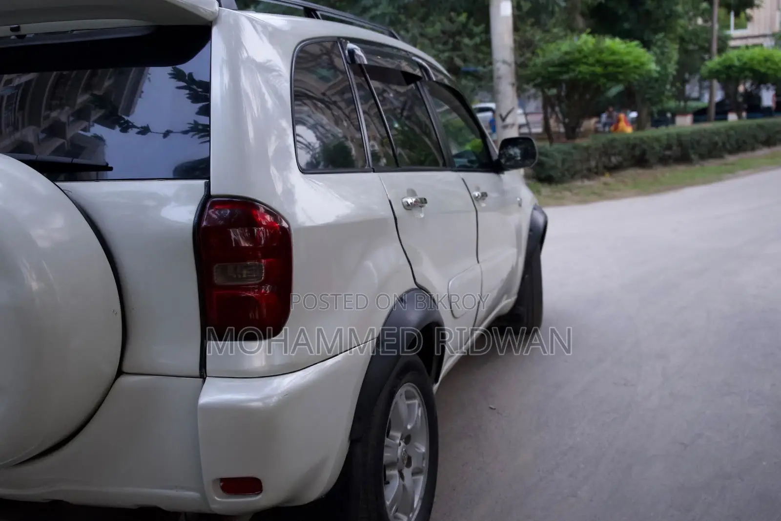 টয়োটা RAV4 ৪-সিলিন্ডার ফোর-হুইল ড্রাইভ ২০০৬ পার্ল
