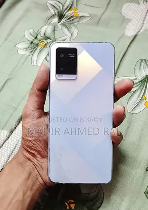 New Vivo Y21 64 GB Silver