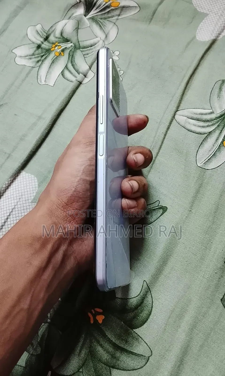 New Vivo Y21 64 GB Silver