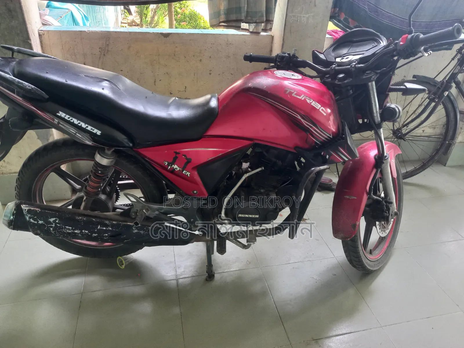 মোটরসাইকেল ২০১৮ লাল