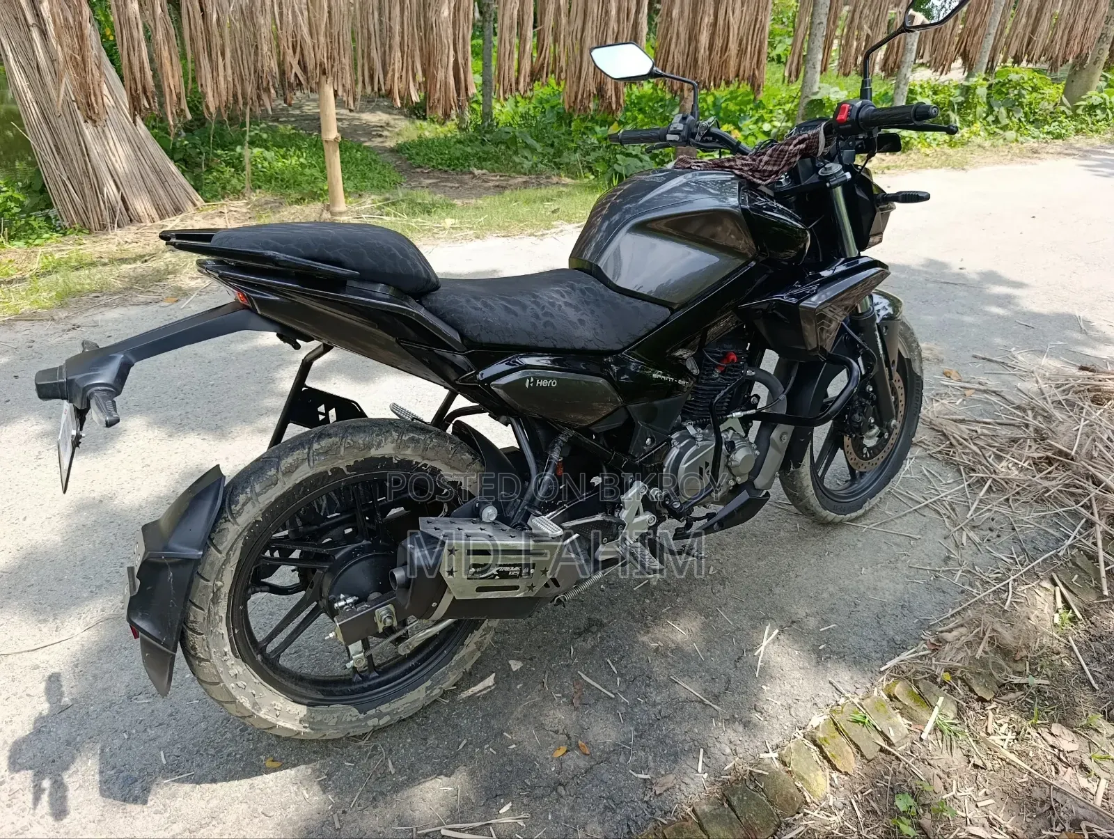হিরো এক্সট্রিম ১২৫আর ২০২৫ ব্ল্যাক