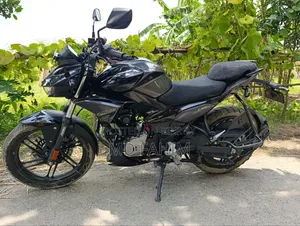 হিরো এক্সট্রিম ১২৫আর ২০২৫ ব্ল্যাক