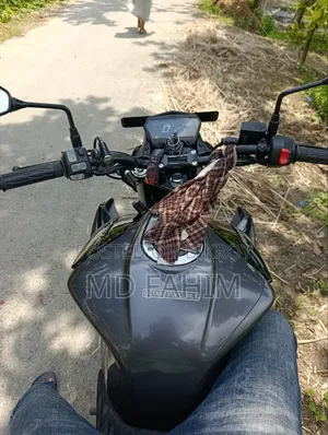 হিরো এক্সট্রিম ১২৫আর ২০২৫ ব্ল্যাক