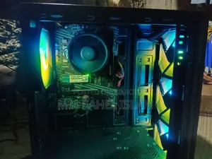 Desktop Computer 8GB AMD Ryzen 5 SSD 256GB