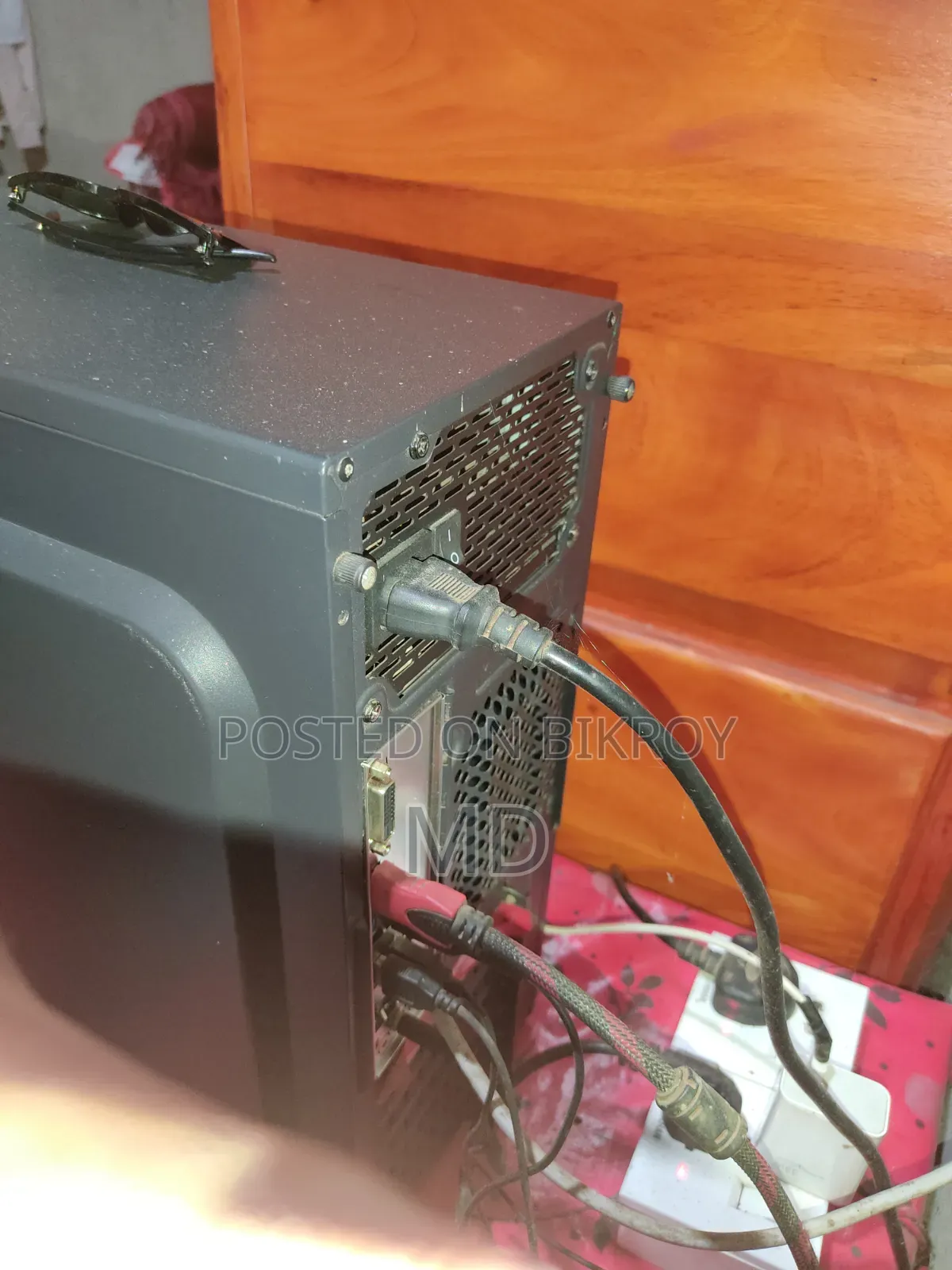 Desktop Computer 8GB RAM Intel Core i5 Hard Disk Drive plus Solid State Drive 2 Terabyte
