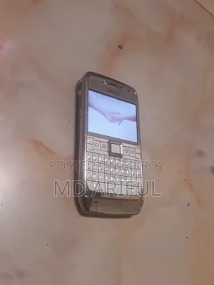 নোকিয়া ই৭১ হোয়াইট
