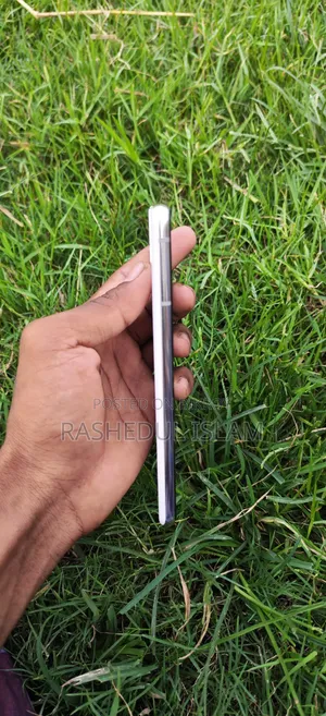 স্যামসাং গ্যালাক্সি এস২১ ৫জি ২৫৬ জিবি হোয়াইট