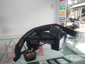 ক্যানন ৫৫০ডি ক্যামেরা