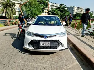 টয়োটা এক্সিও ১.৫ হাইব্রিড টুডব্লিউডি ২০১৭ হোয়াইট