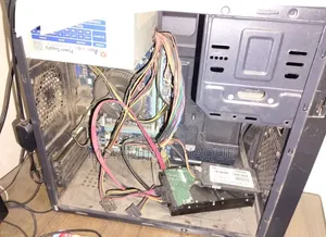 Desktop Computer 4GB Intel Core i3 SSHD+SSD 128GB