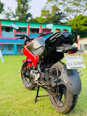 Hero Thriller 160R 2020 Red