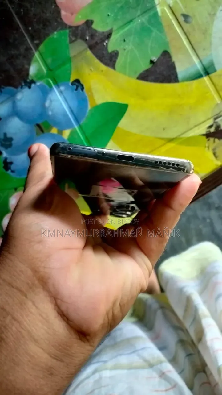 টেকনো ক্যামন ৪০ প্রো ৪জি ২৫৬ জিবি কালো