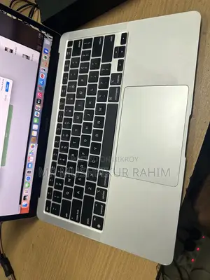 ল্যাপটপ অ্যাপল ম্যাকবুক এয়ার ২০২০ এম ১ ৮জিবি অ্যাপল এম ১ এসএসডি ২৫৬জিবি