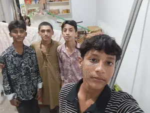 মোবাইল ড্রয়িং আর্টিস্ট