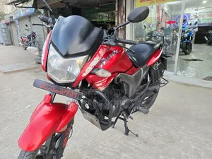 হিরো হাংক ২০১৮ লাল