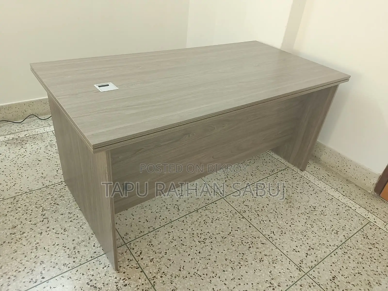 HATIL Dryden-138 Executive Table | 3 Days Used | 15% OFF