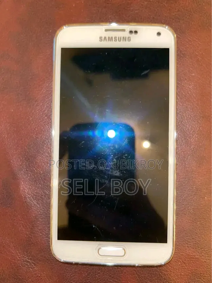 Samsung Galaxy S5 16 GB White