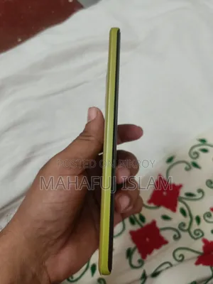 Motorola Moto G85 128 GB Yellow