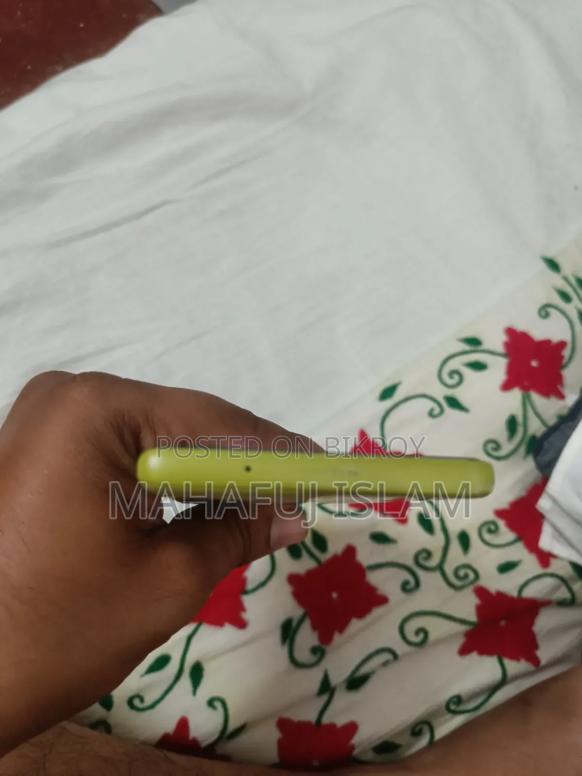 Motorola Moto G85 128 GB Yellow